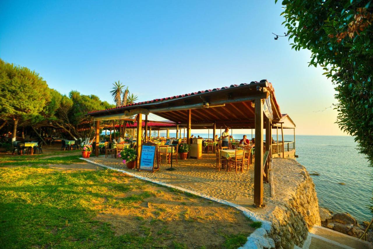 Christinas Lofts Apartment Agios Matthaios  ภายนอก รูปภาพ