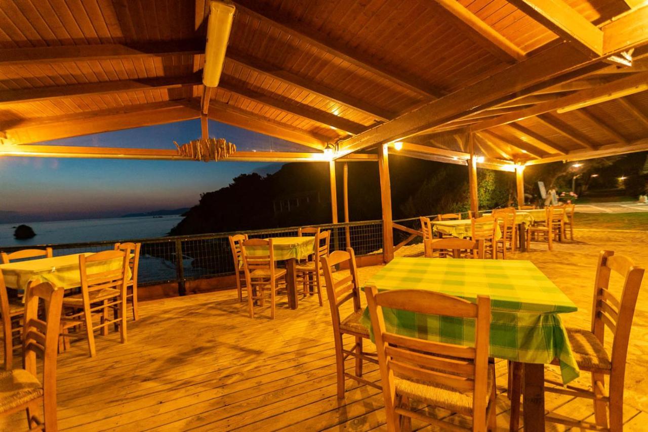 Christinas Lofts Apartment Agios Matthaios  ภายนอก รูปภาพ