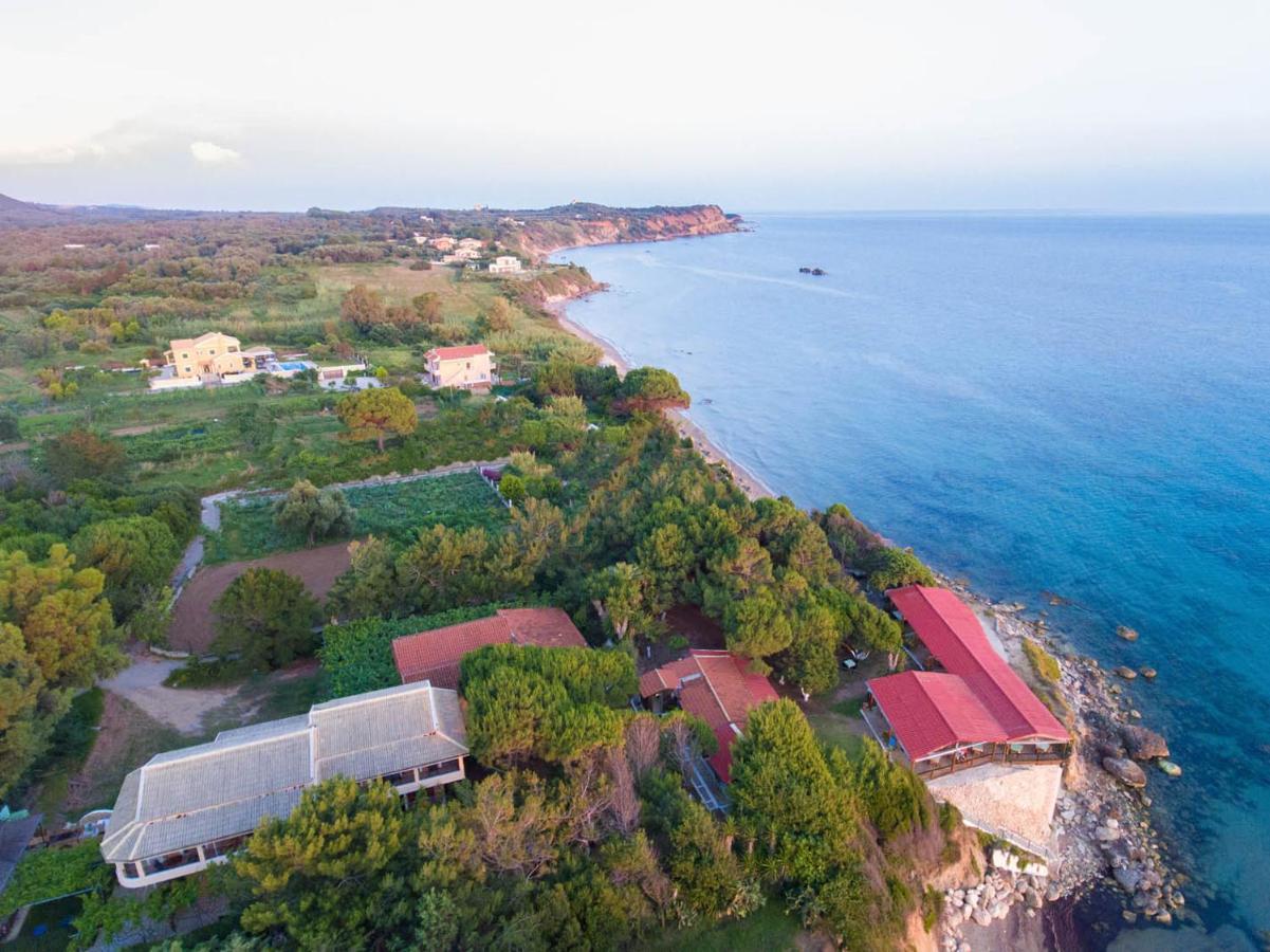Christinas Lofts Apartment Agios Matthaios  ภายนอก รูปภาพ