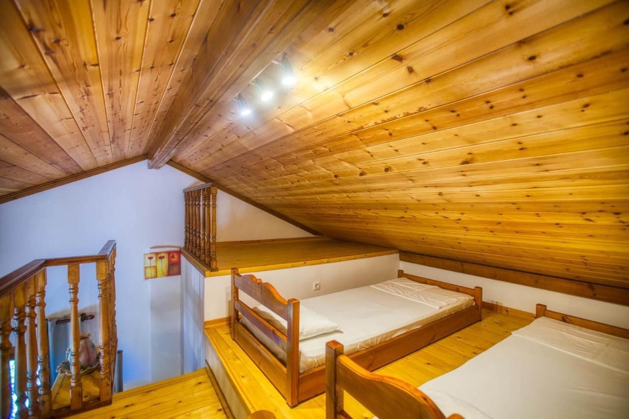 Christinas Lofts Apartment Agios Matthaios  ภายนอก รูปภาพ