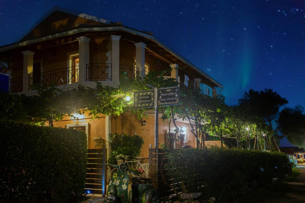 Christinas Lofts Apartment Agios Matthaios  ภายนอก รูปภาพ